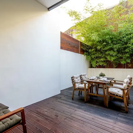 Merc Clerigo's Place דירה