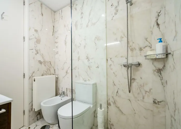 Merc Porto Clerigo'S Place *