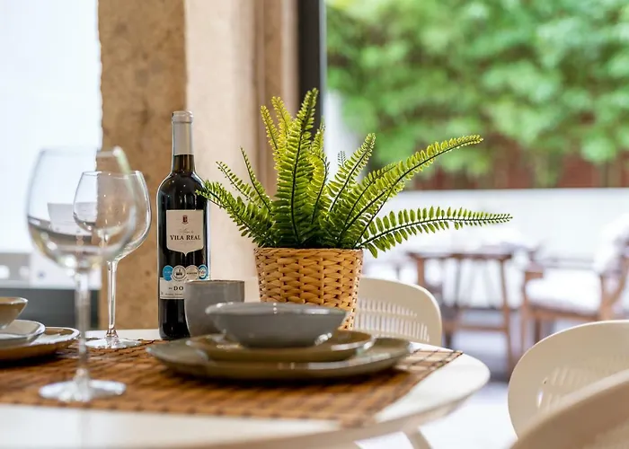 Merc Porto Clerigo'S Place *