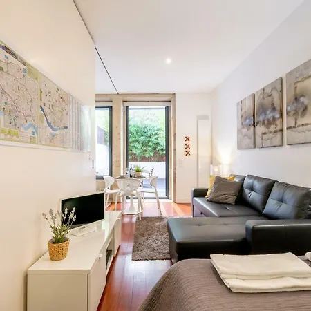 Merc Clerigo's Place Porto